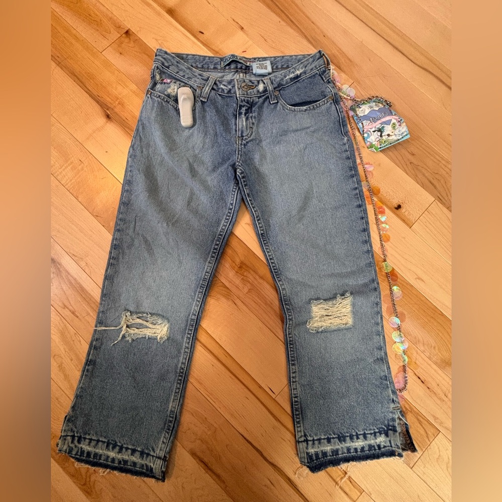 NWT Mudd Relaxed Fit Distressed Blue Jeans Size 3